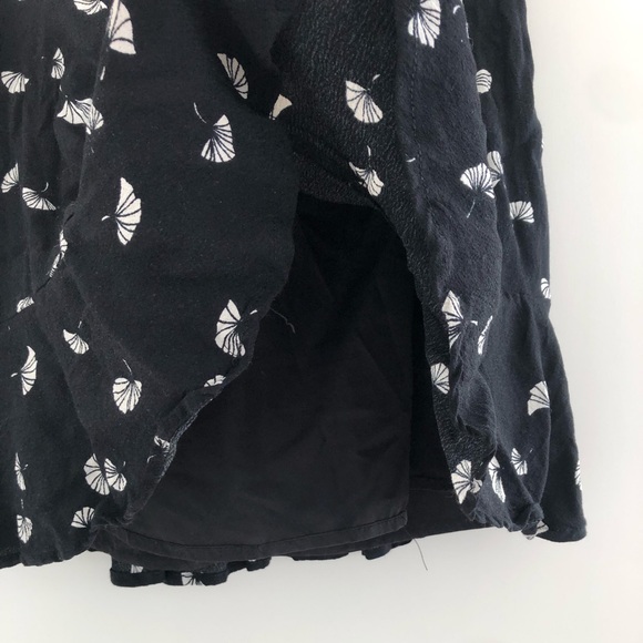 Trendy Forever 21 Black Fan Mini Skirt - Picture 5 of 9